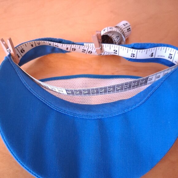 Damaged 1980s Blue Hostess Munchies Playing Baseball Sun Visor / Visor Hat - Picture 9 of 10